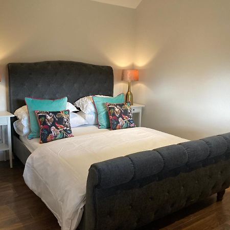 Clara Lodge Sallins Esterno foto