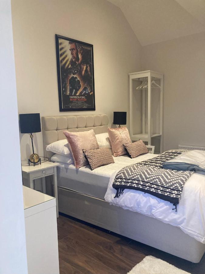 Clara Lodge Sallins Esterno foto