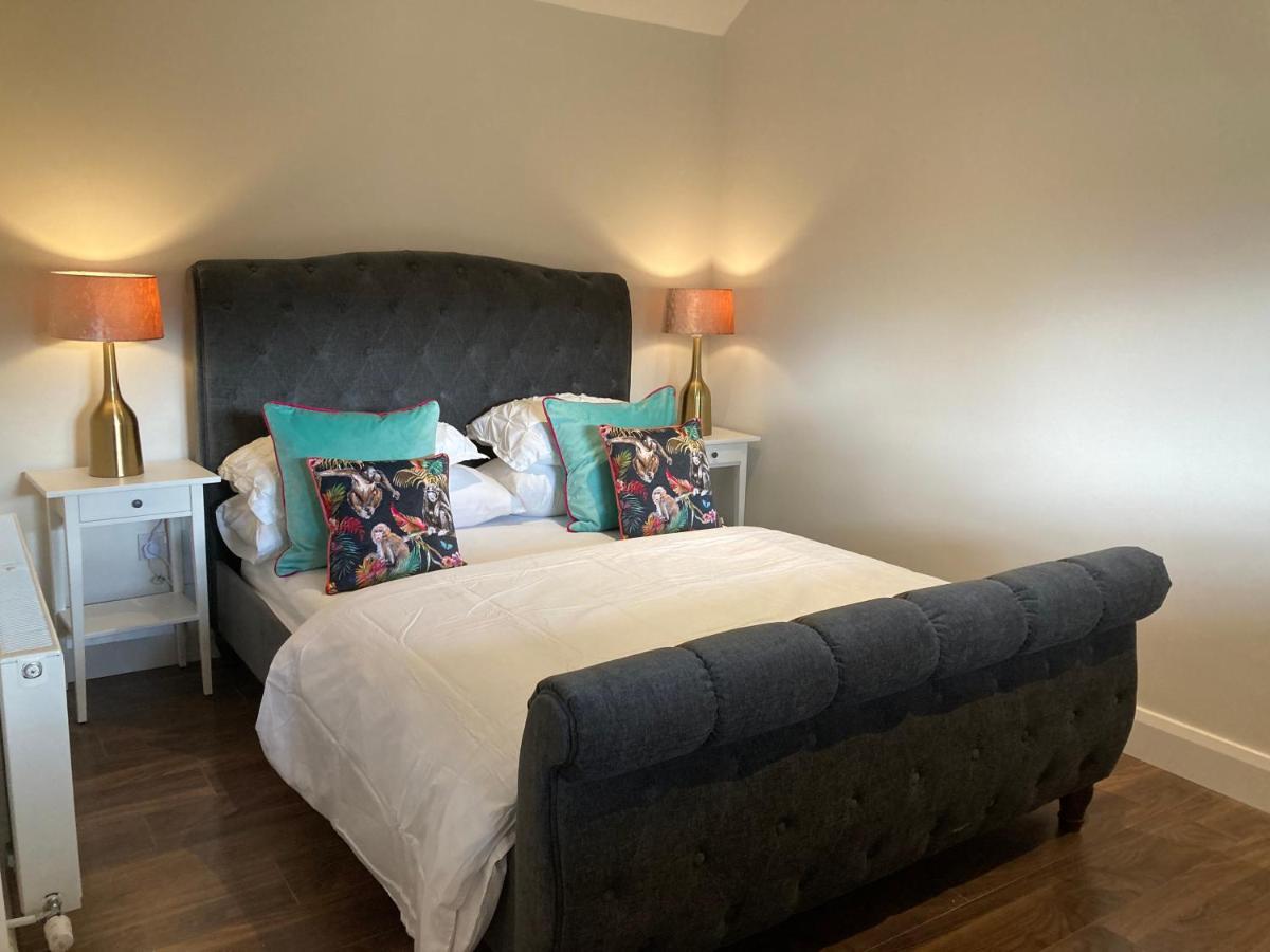 Clara Lodge Sallins Esterno foto