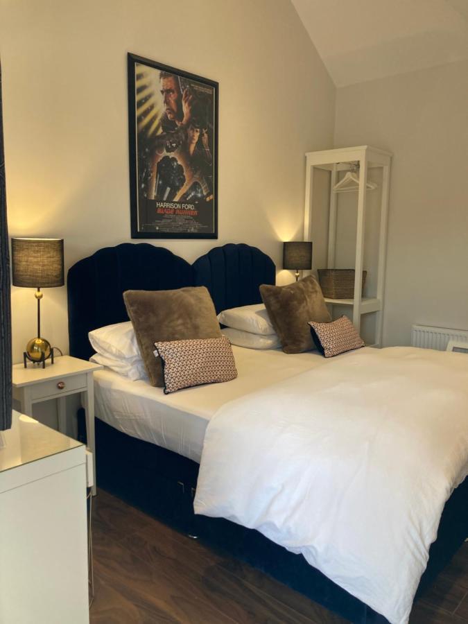 Clara Lodge Sallins Esterno foto